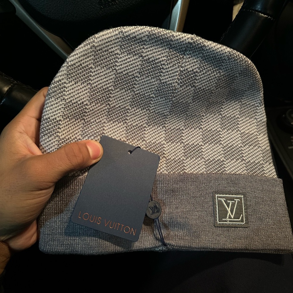 ❌SOLD❌L V Gray Designer Beanie